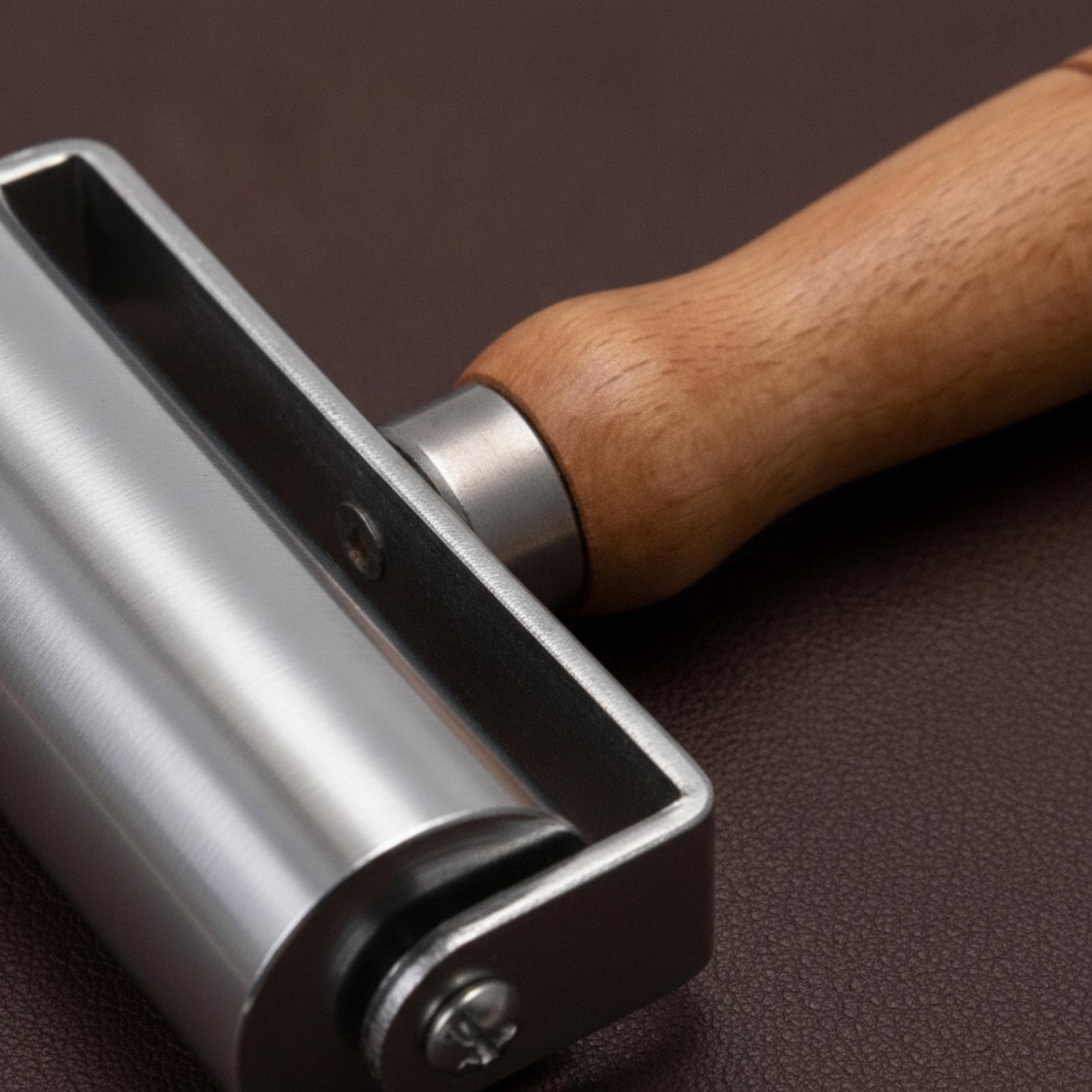 Rullo pressa in ferro per lavo - Leatherwork Hand Press recensione e prezzo
